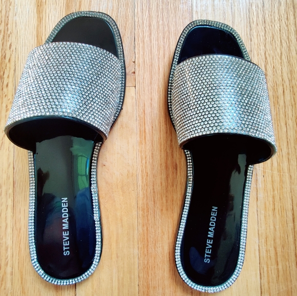 NWOT Steve Madden "Jacelyn" Slides Size 7 Black Studded - Picture 3 of 6